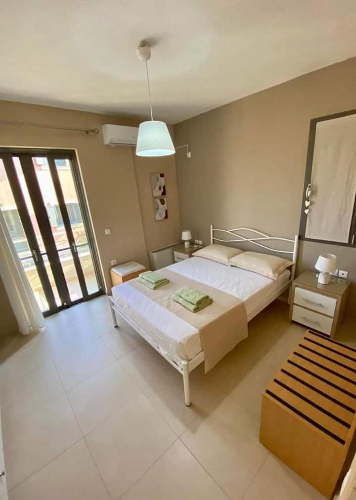Ferienwohnung Vista Di Mare Lixouri Exterior foto